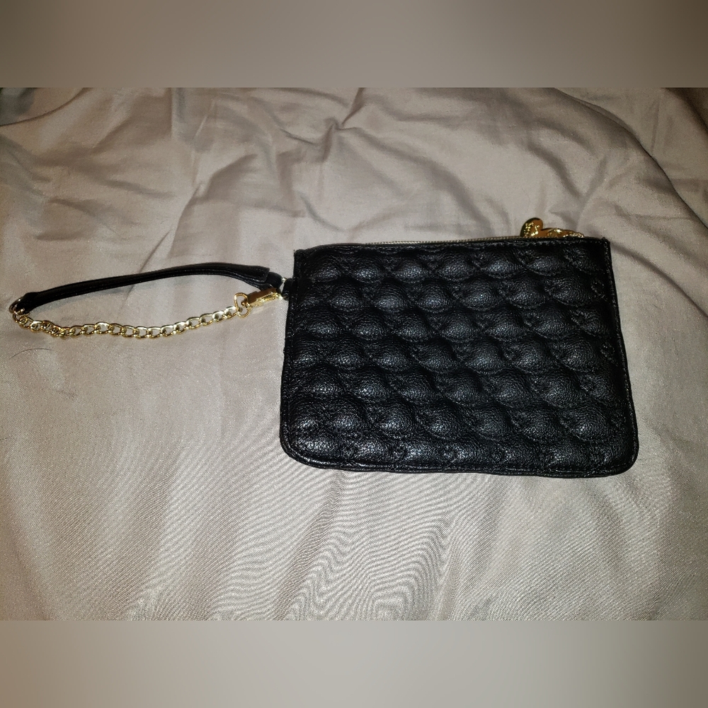 BETSEY JOHNSON BLACK HEART QUILTED WRISTLET